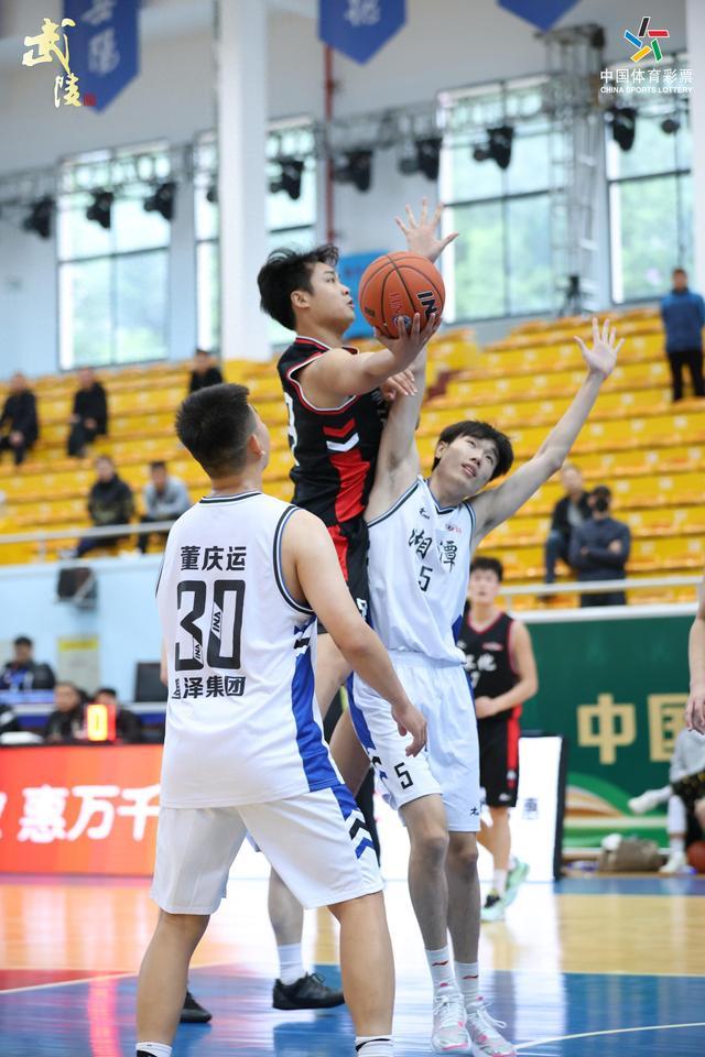 湖南男篮集体发力,战胜对手,提升战斗力的简单介绍 湖南男篮集体发力,战胜对手,提升战斗力的简单介绍