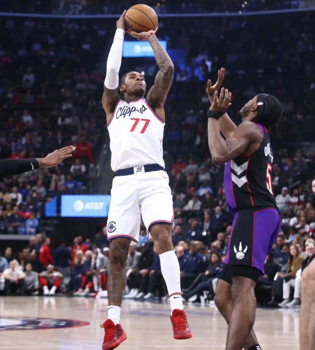 开云体育中国-猛龙队外线火力全开，客场轻松击败对手的简单介绍