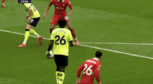 开云下载-客场作战扭转局面，逆转领跑取胜