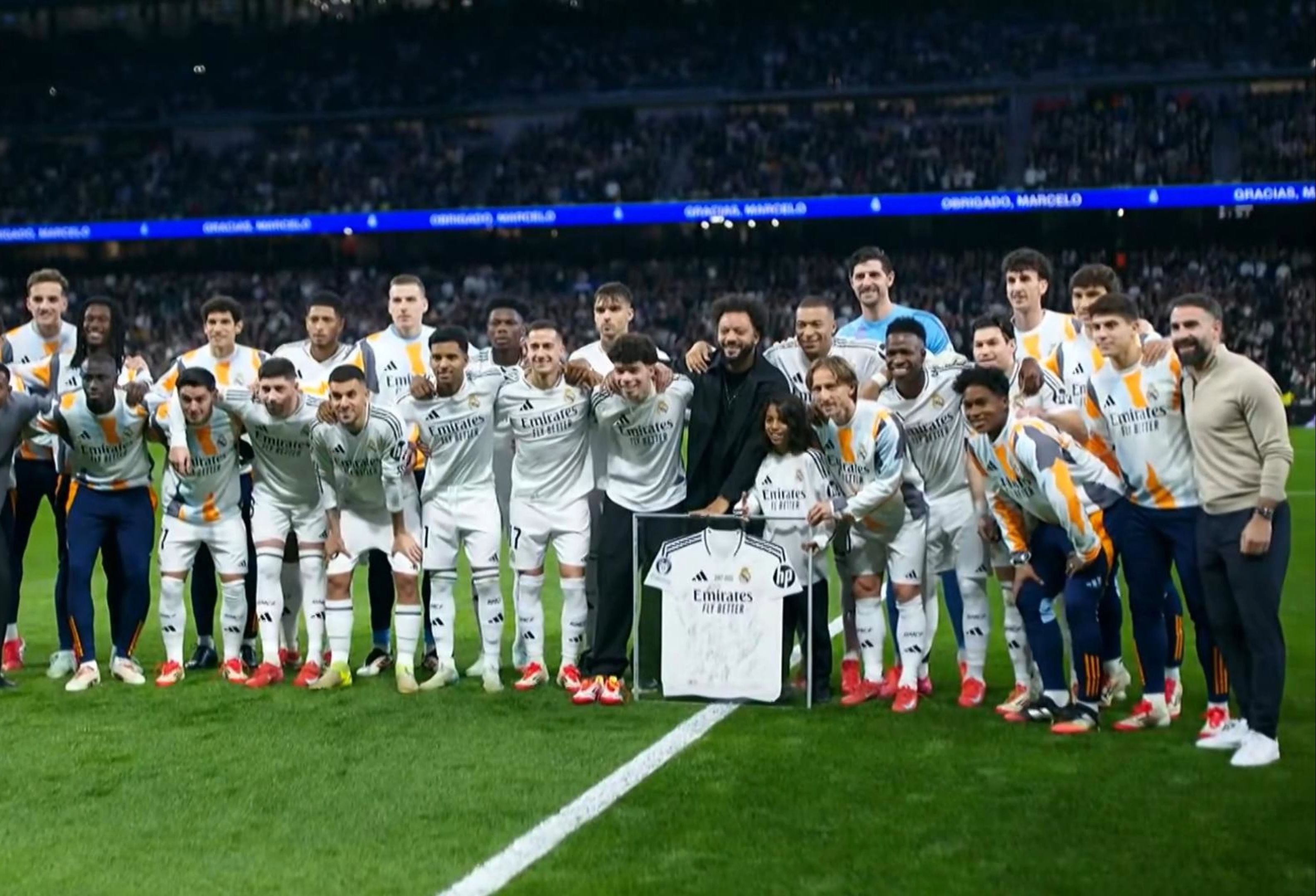 开云体育入口-包含皇马对阵大马德里，大家一起喝茶的词条