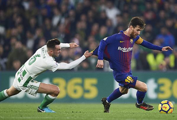 罗马客场大胜,领先对手领先 罗马客场大胜,领先对手领先