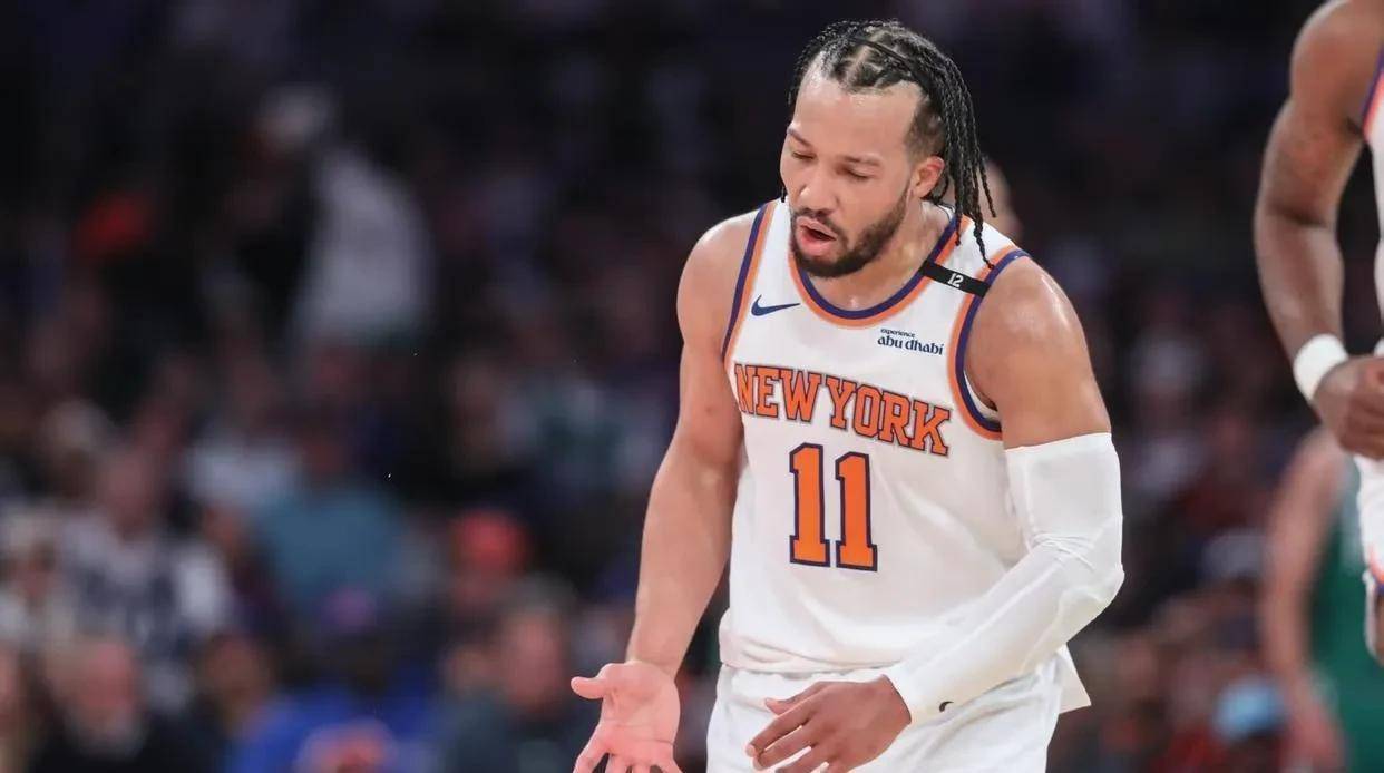 尼克斯全队拼尽所能,成功破敌 尼克斯全队拼尽所能,成功破敌