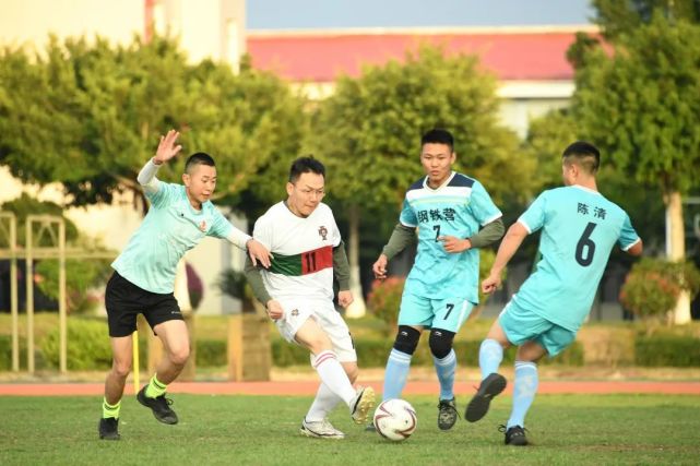 包含惊险连连!全国足球场上剑拔弩张紧急对决的词条 包含惊险连连!全国足球场上剑拔弩张紧急对决的词条