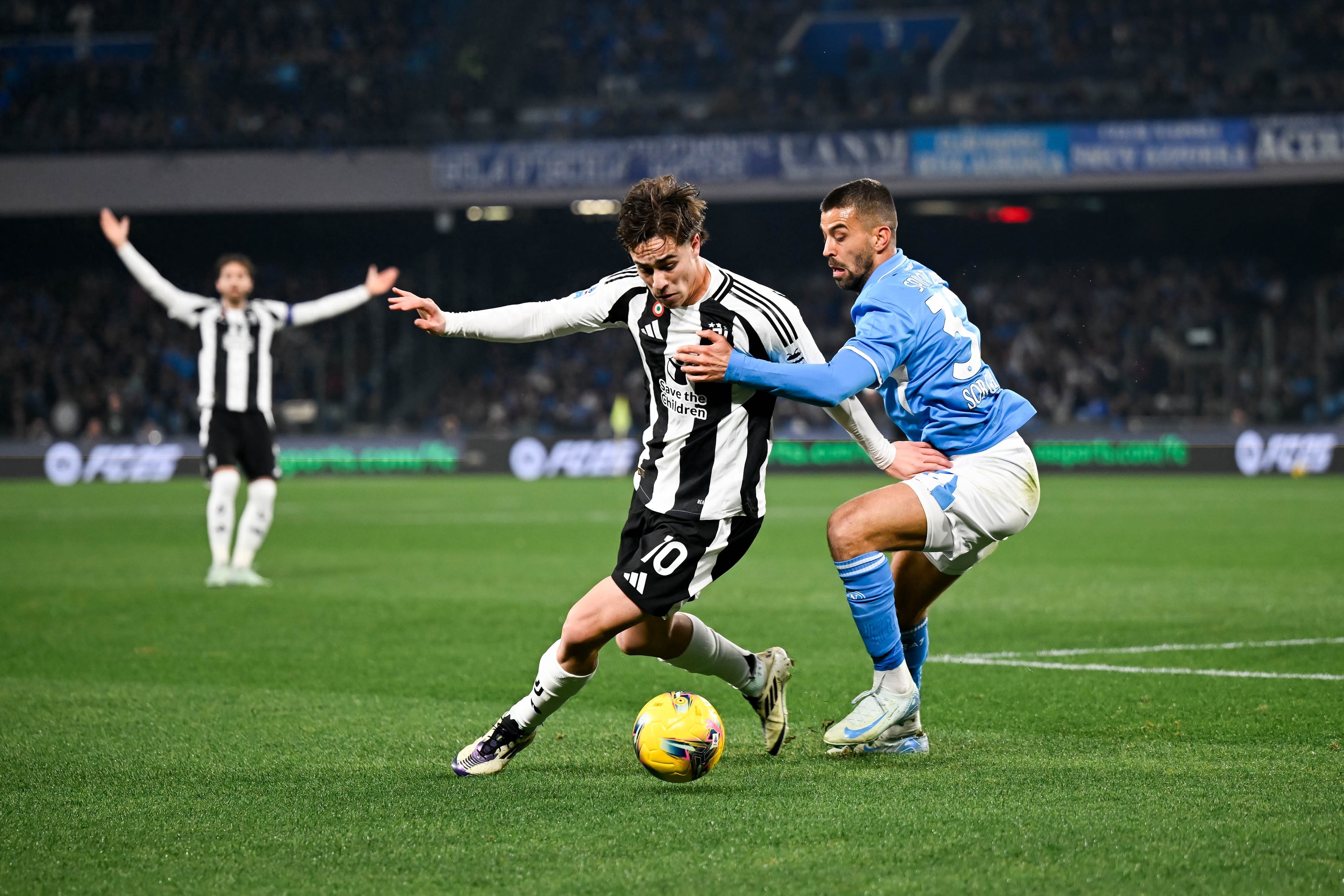 开云APP-尤文图斯后卫因伤缺席，球队稳定性受到考验的简单介绍