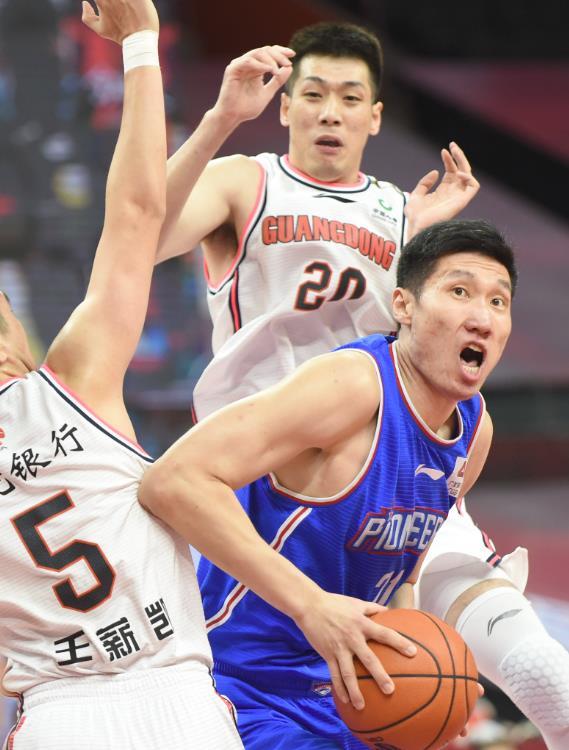 奥地利队在关键时刻崭露头角,成功晋级 奥地利队在关键时刻崭露头角,成功晋级