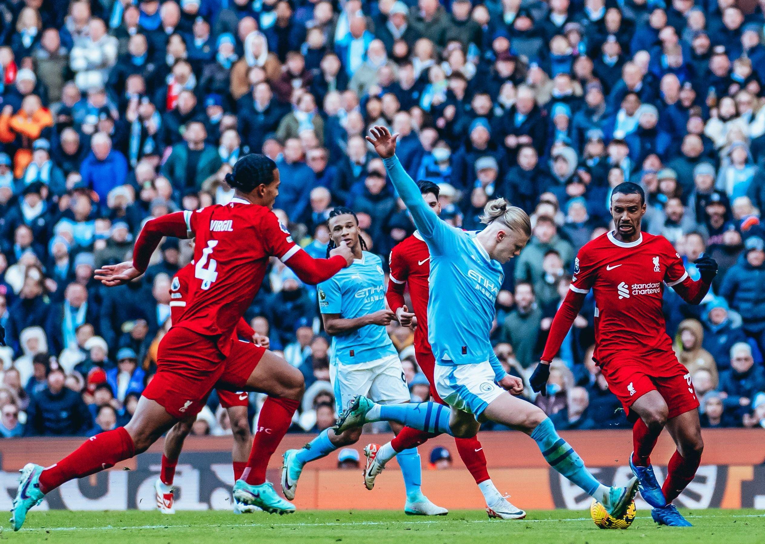 曼城稳居英超第二,欧冠资格似乎无忧 曼城稳居英超第二,欧冠资格似乎无忧