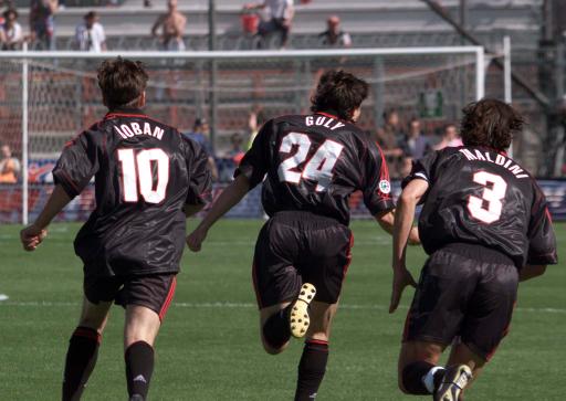 开云体育登录-佩鲁贾客场击败对手，豪取三分