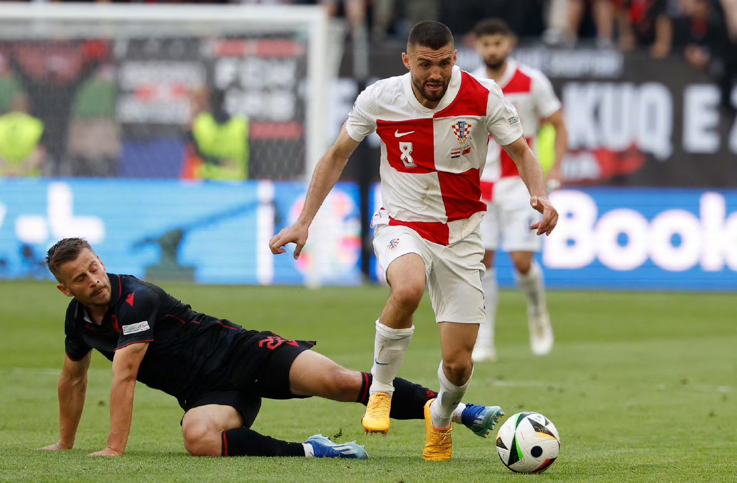 克罗地亚惨败斯洛伐克,挺进欧洲杯强 克罗地亚惨败斯洛伐克,挺进欧洲杯强