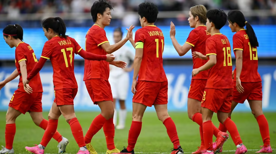 国内女足联赛激烈对决赢得观众欢呼 国内女足联赛激烈对决赢得观众欢呼