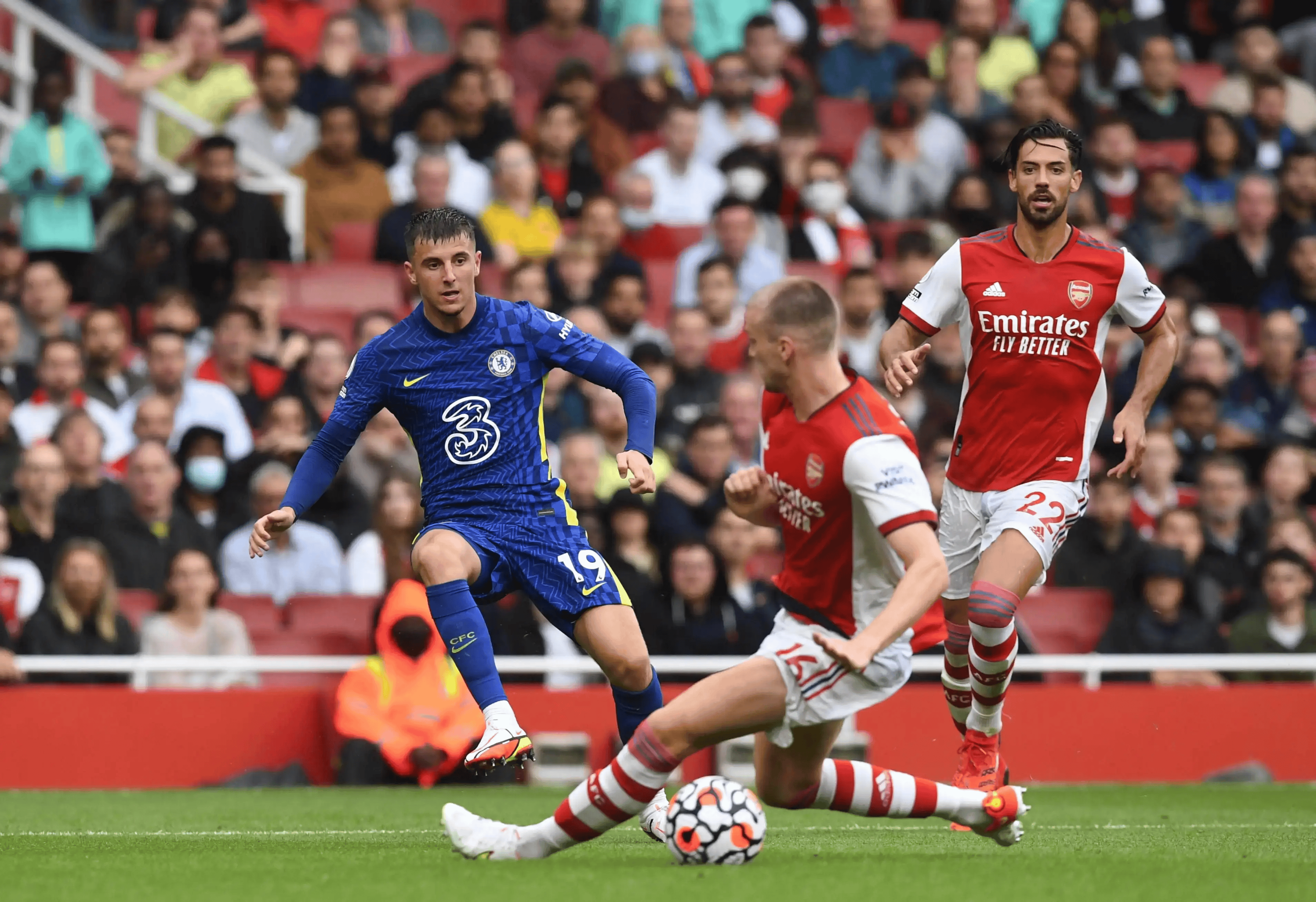 开云体育APP下载-斯波雷球场平局收场，英超球队积分榜继续波动不定