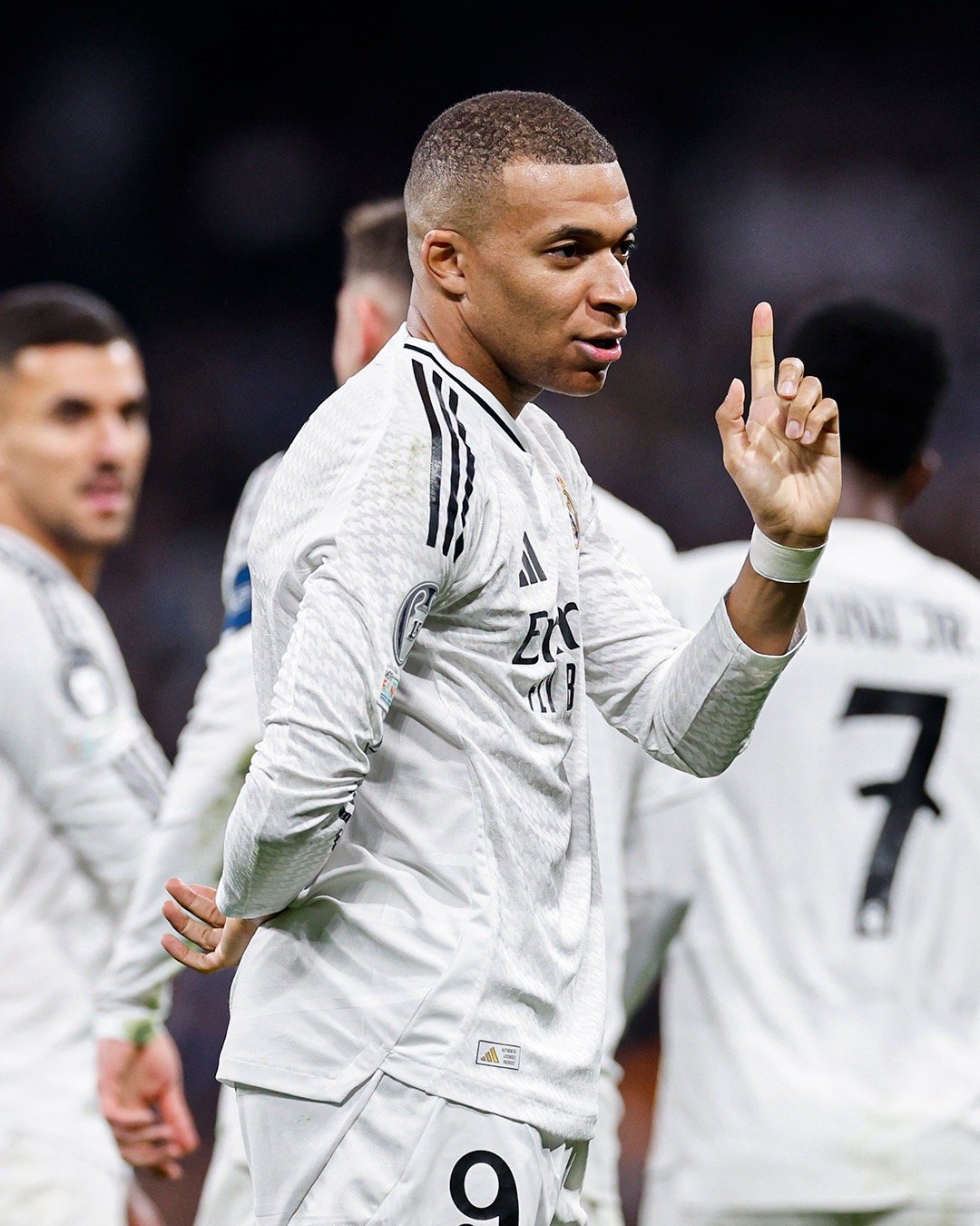 曼城前锋巴菲流克进球，锋线奇兵披挂出击欧冠