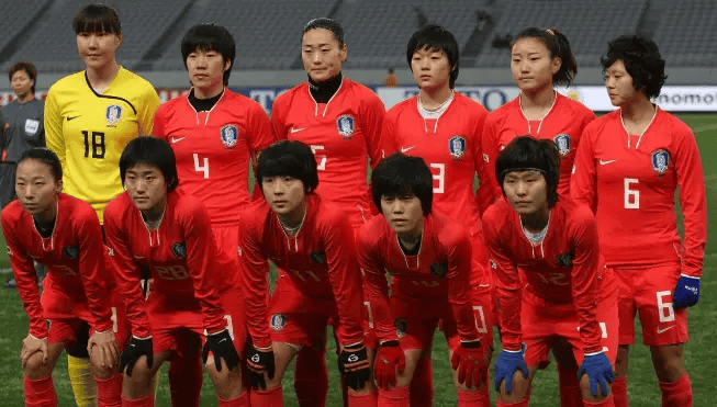 韩国女足队员展现出色实力,赢得掌声 韩国女足队员展现出色实力,赢得掌声