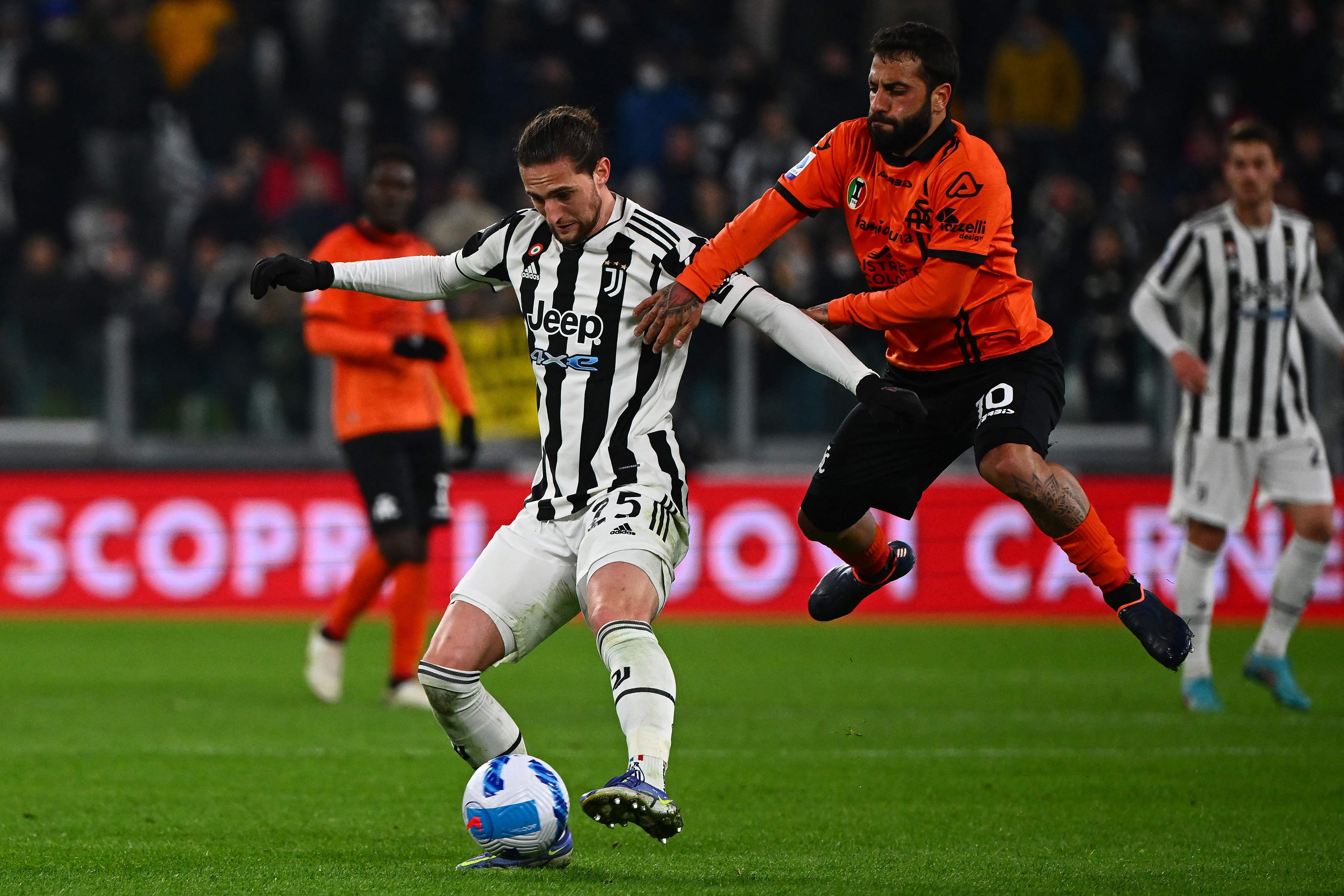 意大利甲级联赛发生激烈对抗,巴勒莫惨遭失败 意大利甲级联赛发生激烈对抗,巴勒莫惨遭失败