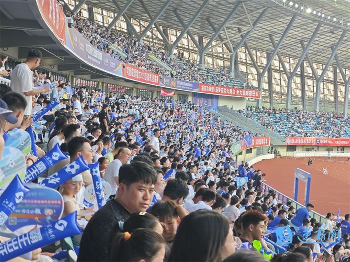 包含克希尔首发登场,展现核心作用帮助球队获胜的词条 包含克希尔首发登场,展现核心作用帮助球队获胜的词条