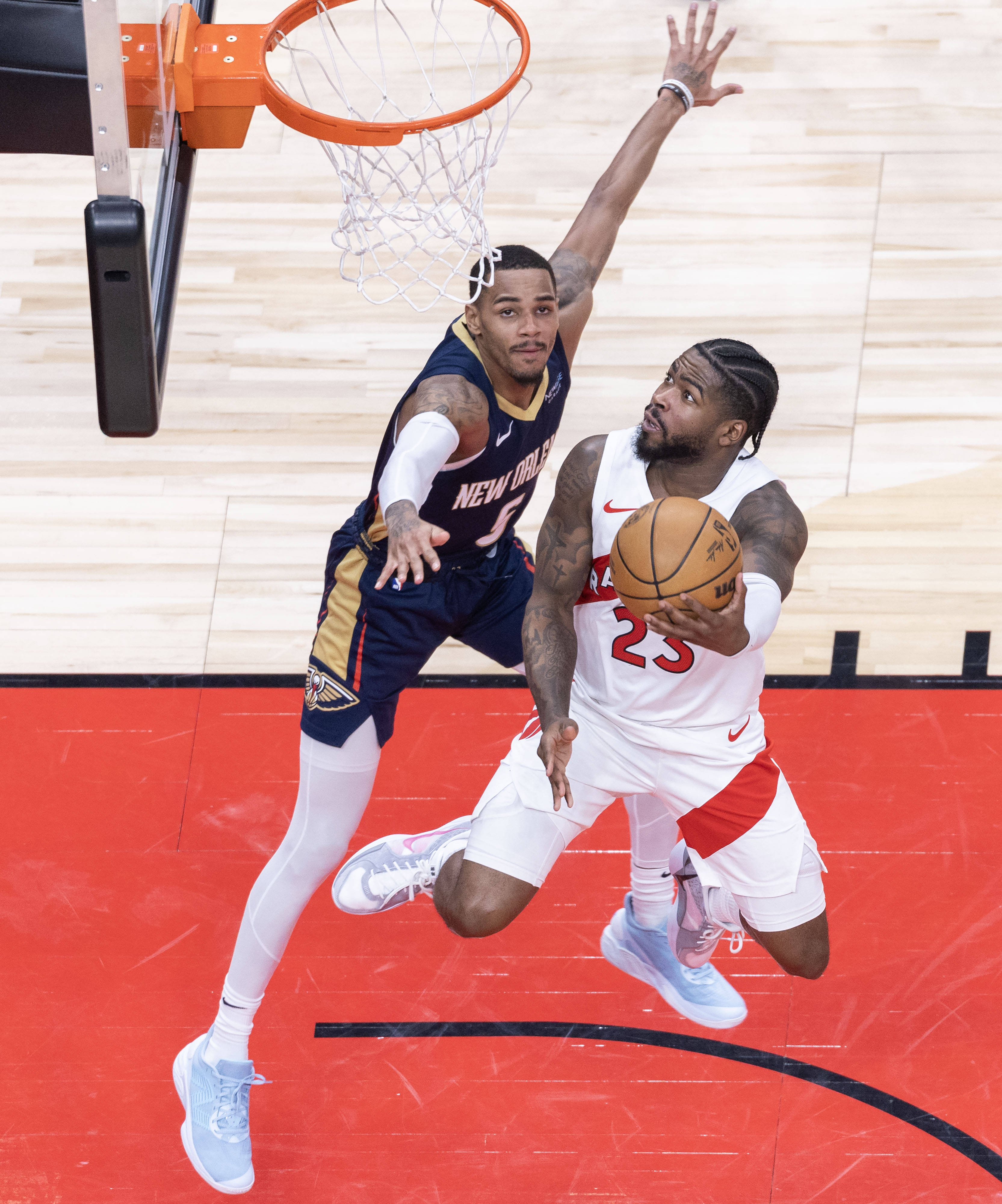 猛龙主场取胜,后卫表现出色 猛龙主场取胜,后卫表现出色