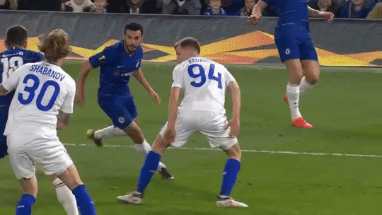 传球配合默契,使得球队攻势如潮 传球配合默契,使得球队攻势如潮