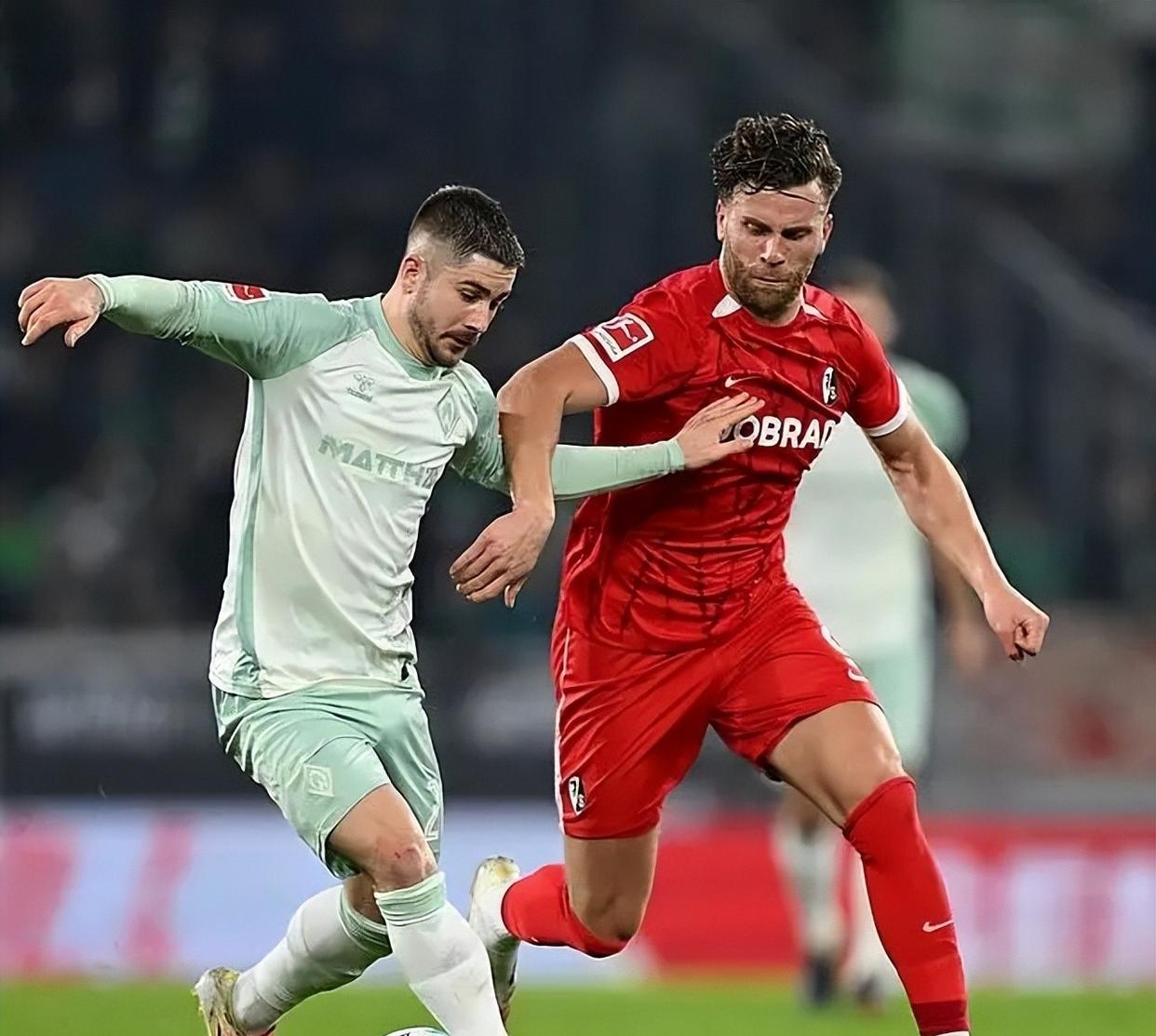 奥格斯堡客场取胜弗赖堡,众将表现出色斩获胜利 奥格斯堡客场取胜弗赖堡,众将表现出色斩获胜利