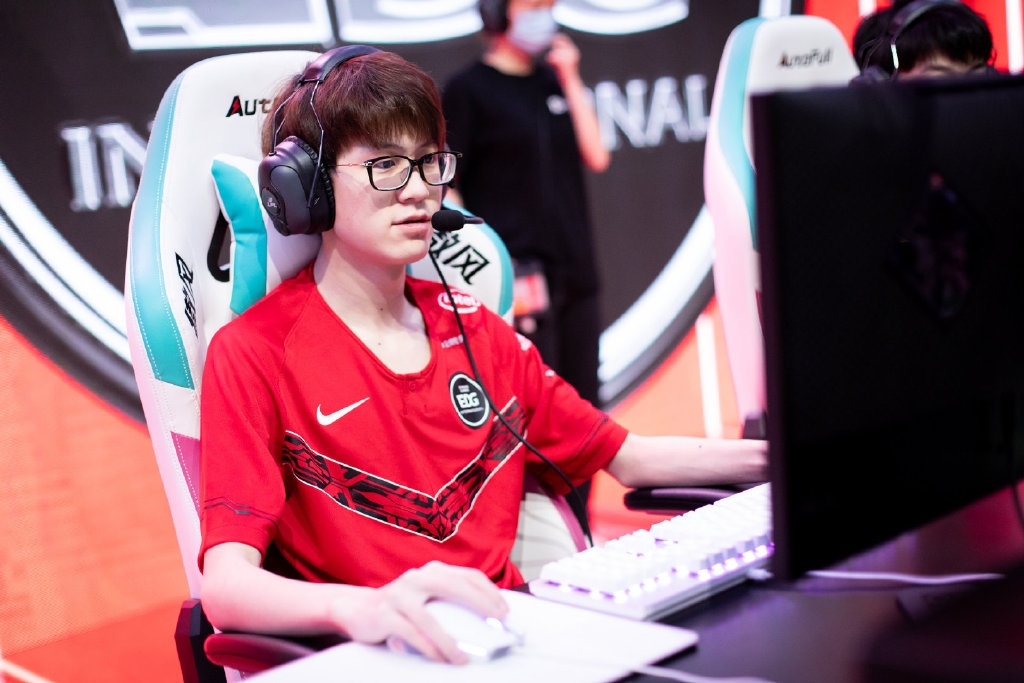 100T力克RNG,Meiko单局斩获MVP顶尖较量成都决赛之夜,成为赛场最大亮点的简单介绍 100T力克RNG,Meiko单局斩获MVP顶尖较量成都决赛之夜,成为赛场最大亮点的简单介绍