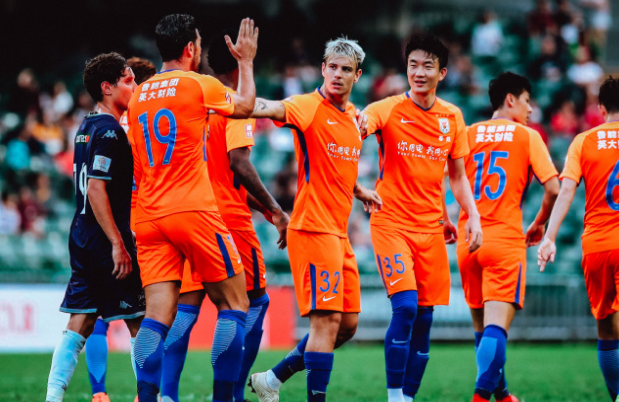 山东鲁能近期表现亮眼,冲刺亚冠席位 山东鲁能近期表现亮眼,冲刺亚冠席位