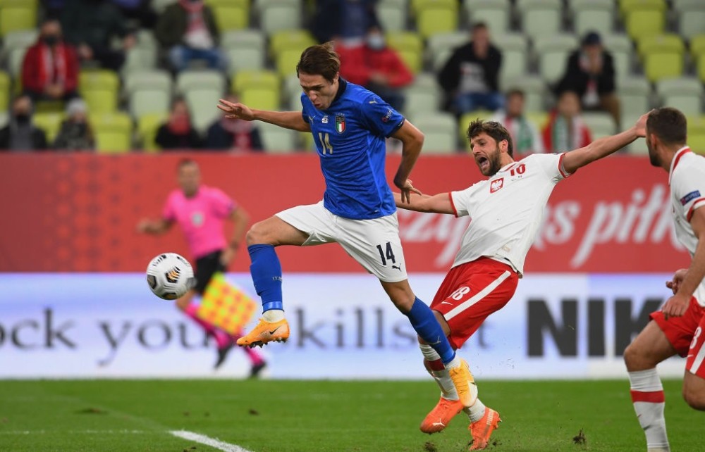 波兰队逆转英格兰队,奥恰洛夫关键制胜 波兰队逆转英格兰队,奥恰洛夫关键制胜